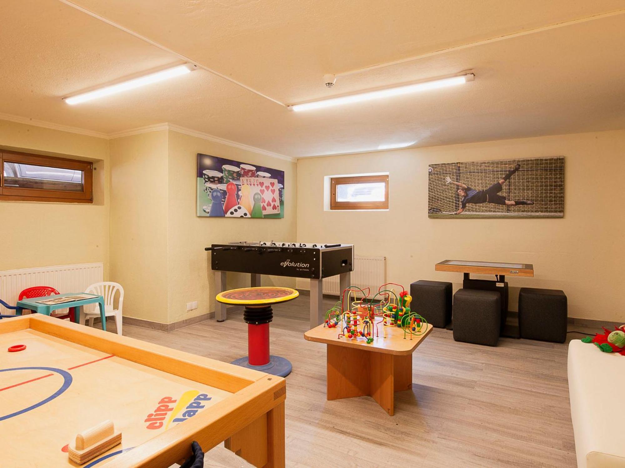 Apartment Falkner-1 By Interhome Oberlängenfeld Dış mekan fotoğraf